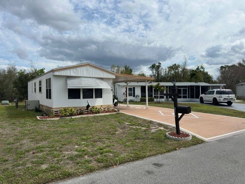 836 Sandtrap Circle a Winter Haven, FL Mobile or Manufactured Home for Sale